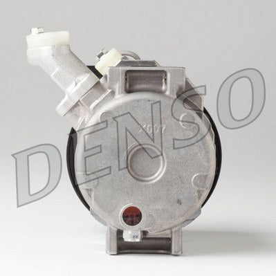 Compresor de aire acondicionado Denso DCP45008 (OE 805047010)