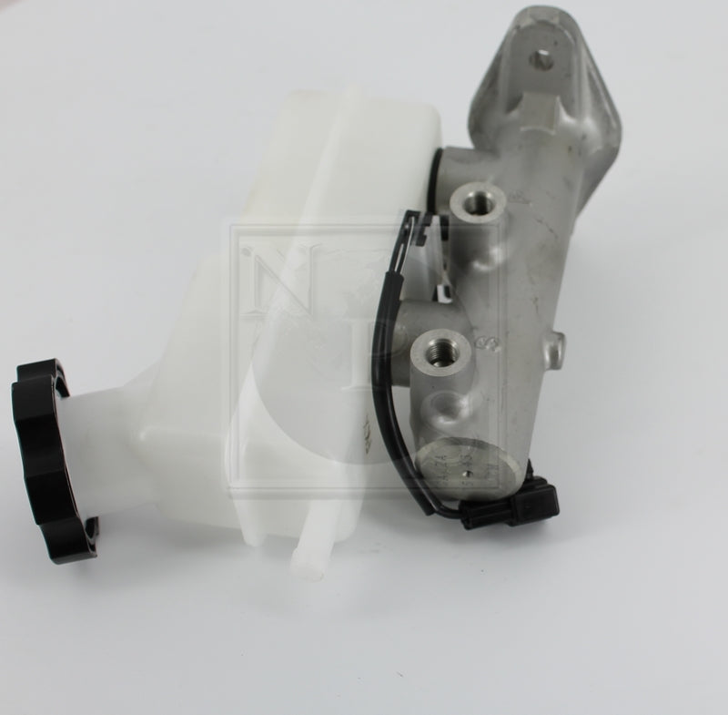 Brake master cylinder NPS H310I11 (OE 591004A001)