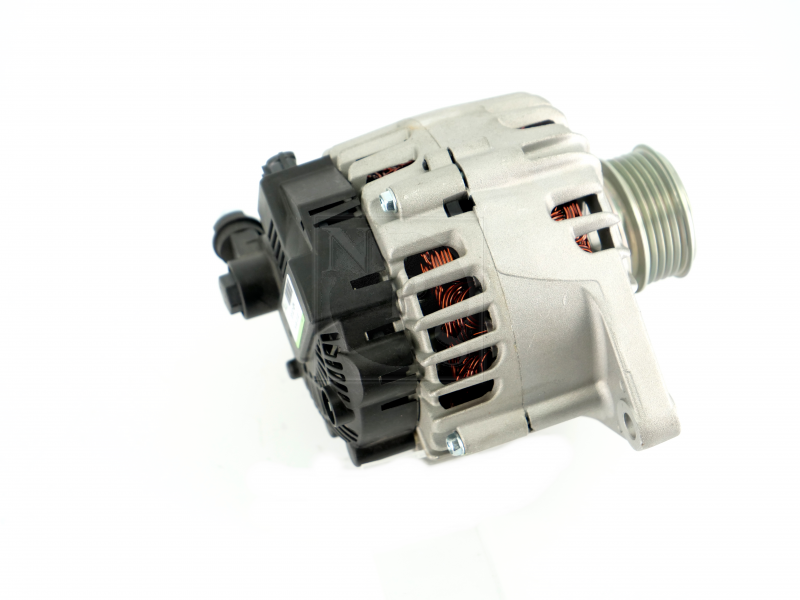 Lichtmaschine NPS H511I43 (OE 373002A600)