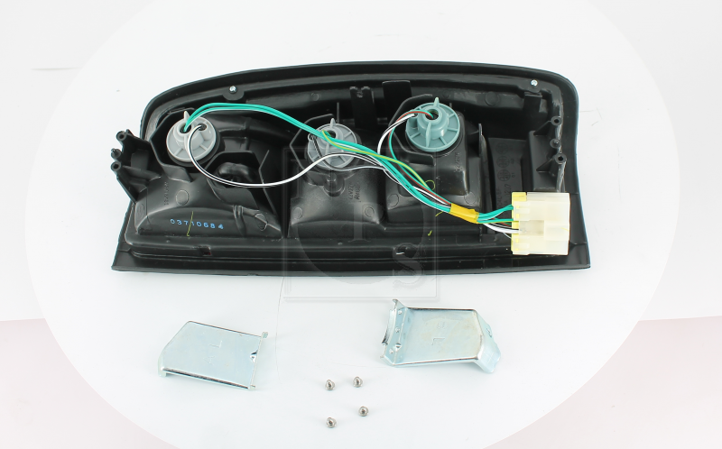 Left inner tail light NPS N761N29 (OE B65553S20A)