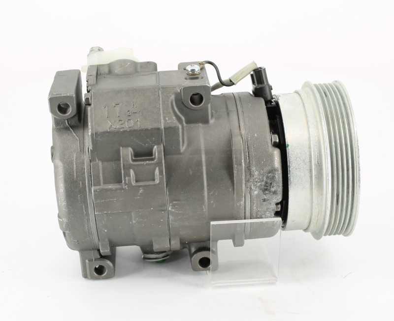 Compresor de aire acondicionado NPS T525A24 (OE 8831028540)